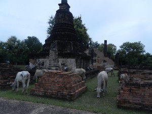 Wat Chedi Si Hong, Sukhothai, Thailand.